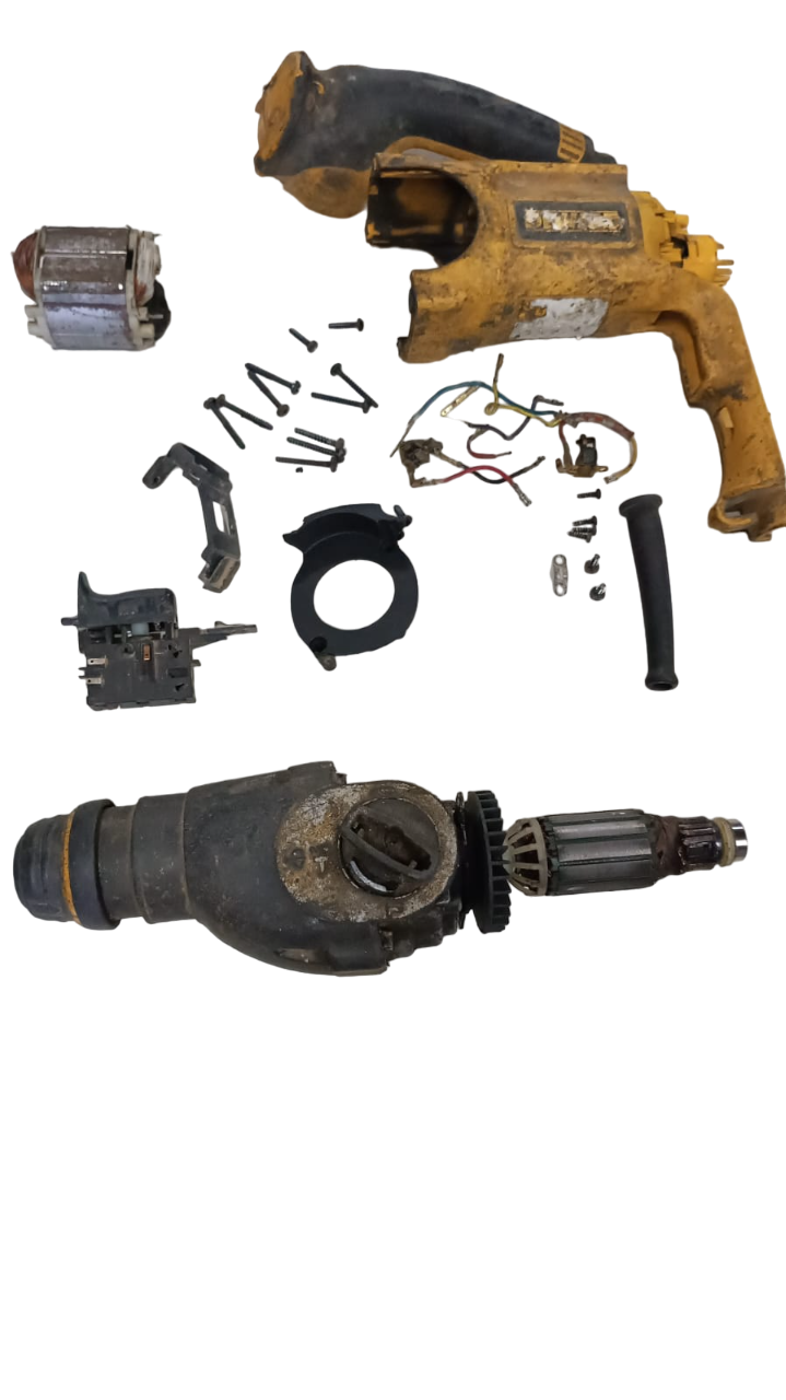 EMPUNHAD. CX ENGR. P/ MARTELETE PERFURADOR DEWALT D25113 BR - Imagem 5
